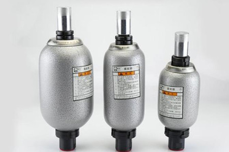 囊式蓄能器的價格貴不貴?