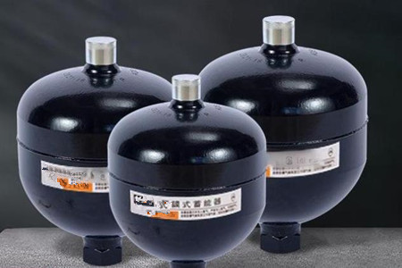 老手都這樣選用皮囊式蓄能器，你學(xué)到了嗎?