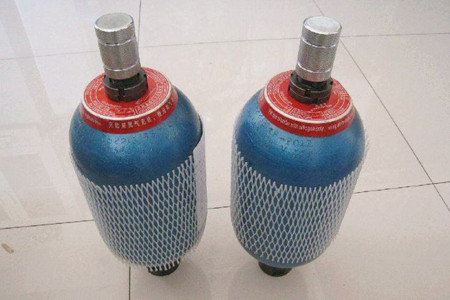 廠家生產活塞式蓄能器時需注意哪些？
